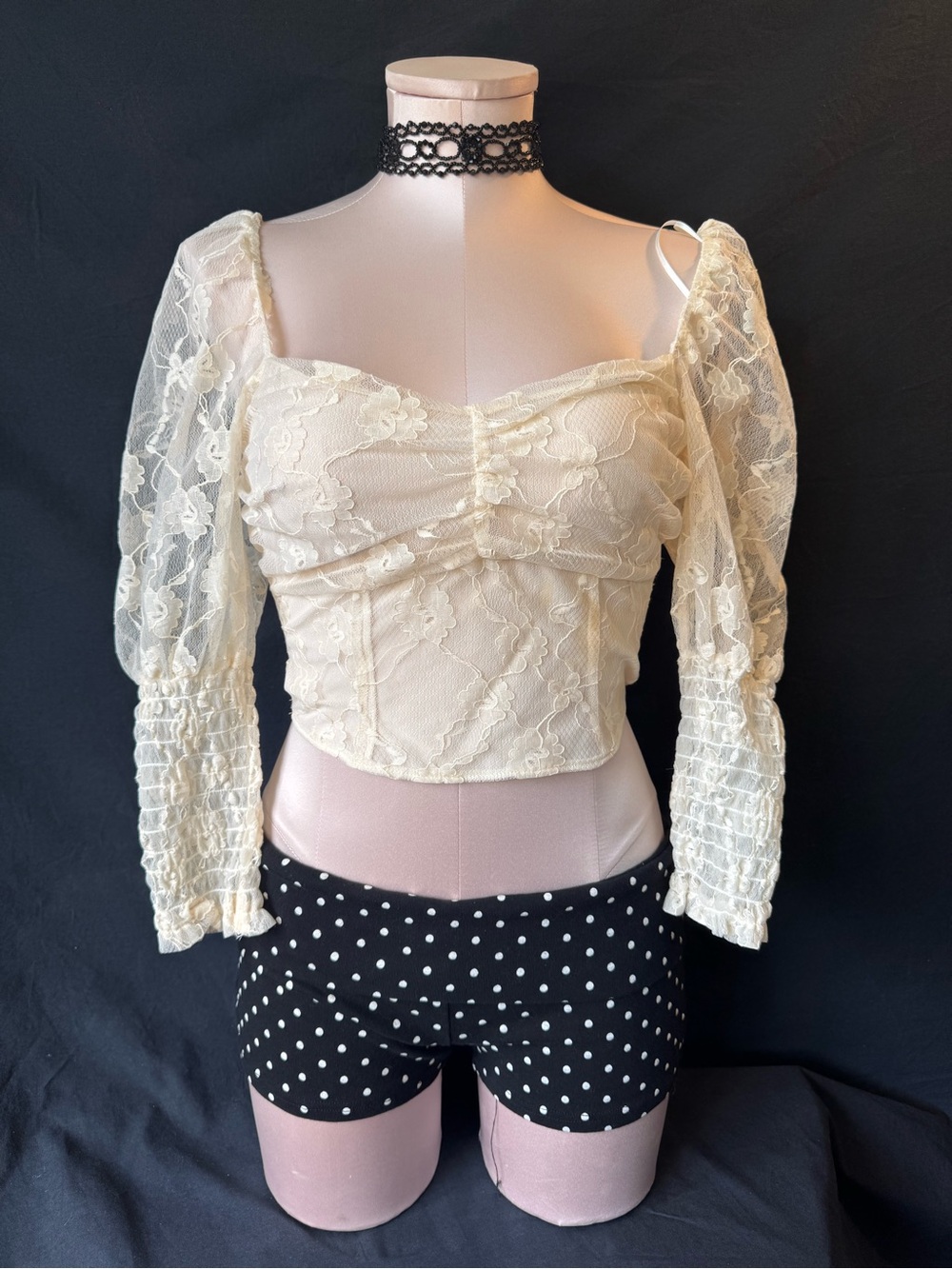 Zara Cream Lace Puff-Sleeve Cropped Blouse
